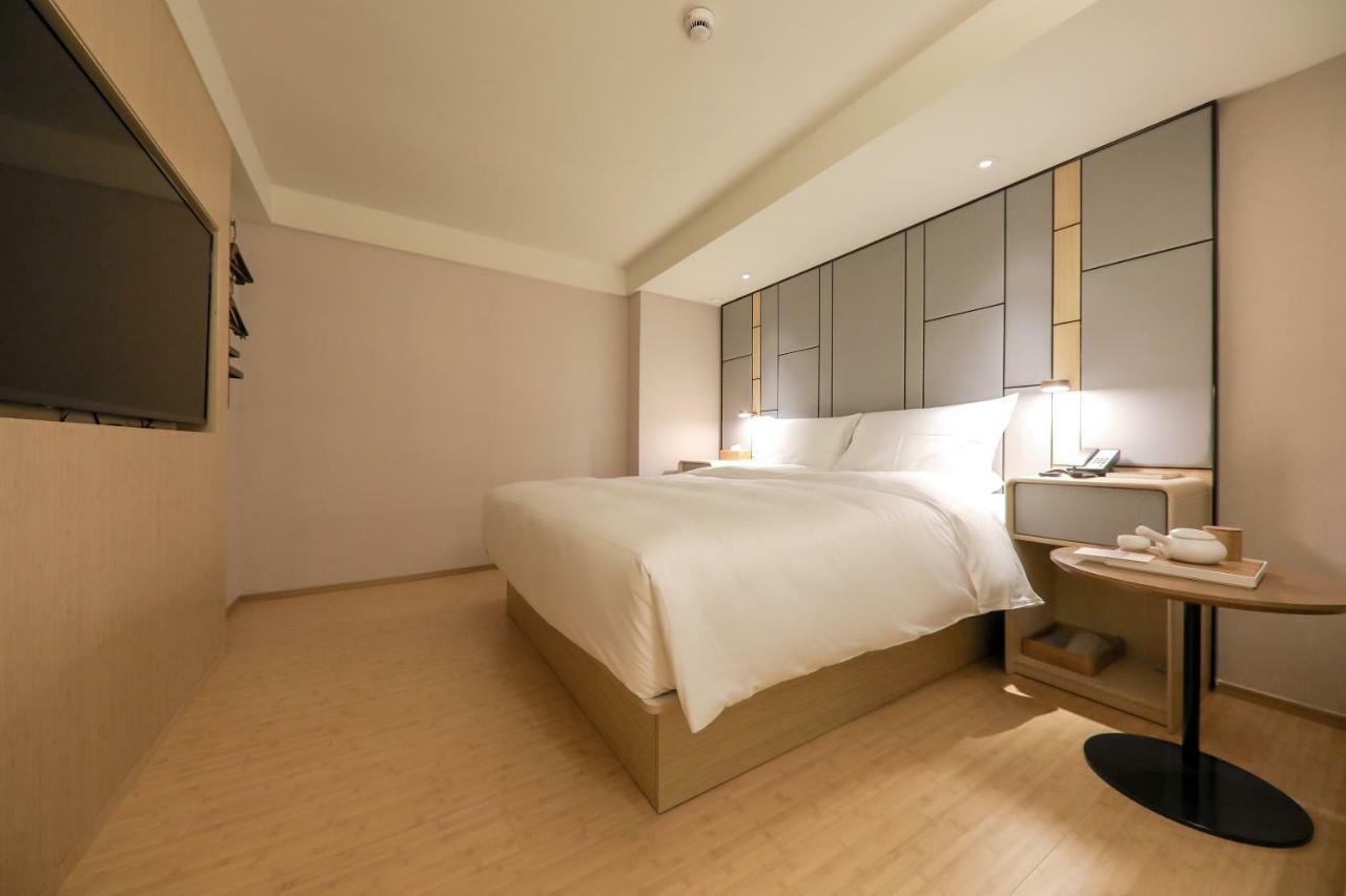 Ji Hotel  Shanghai Bagian luar foto
