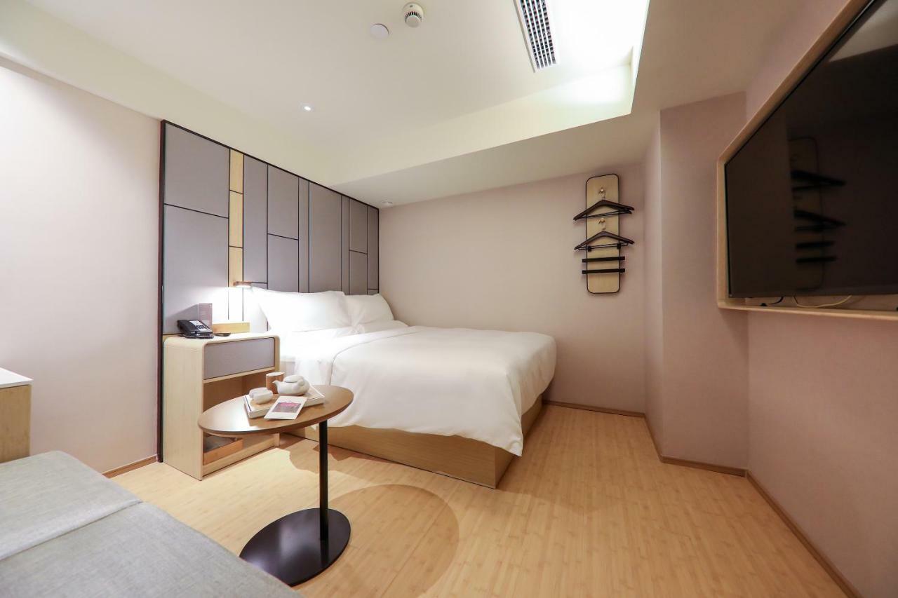 Ji Hotel  Shanghai Bagian luar foto